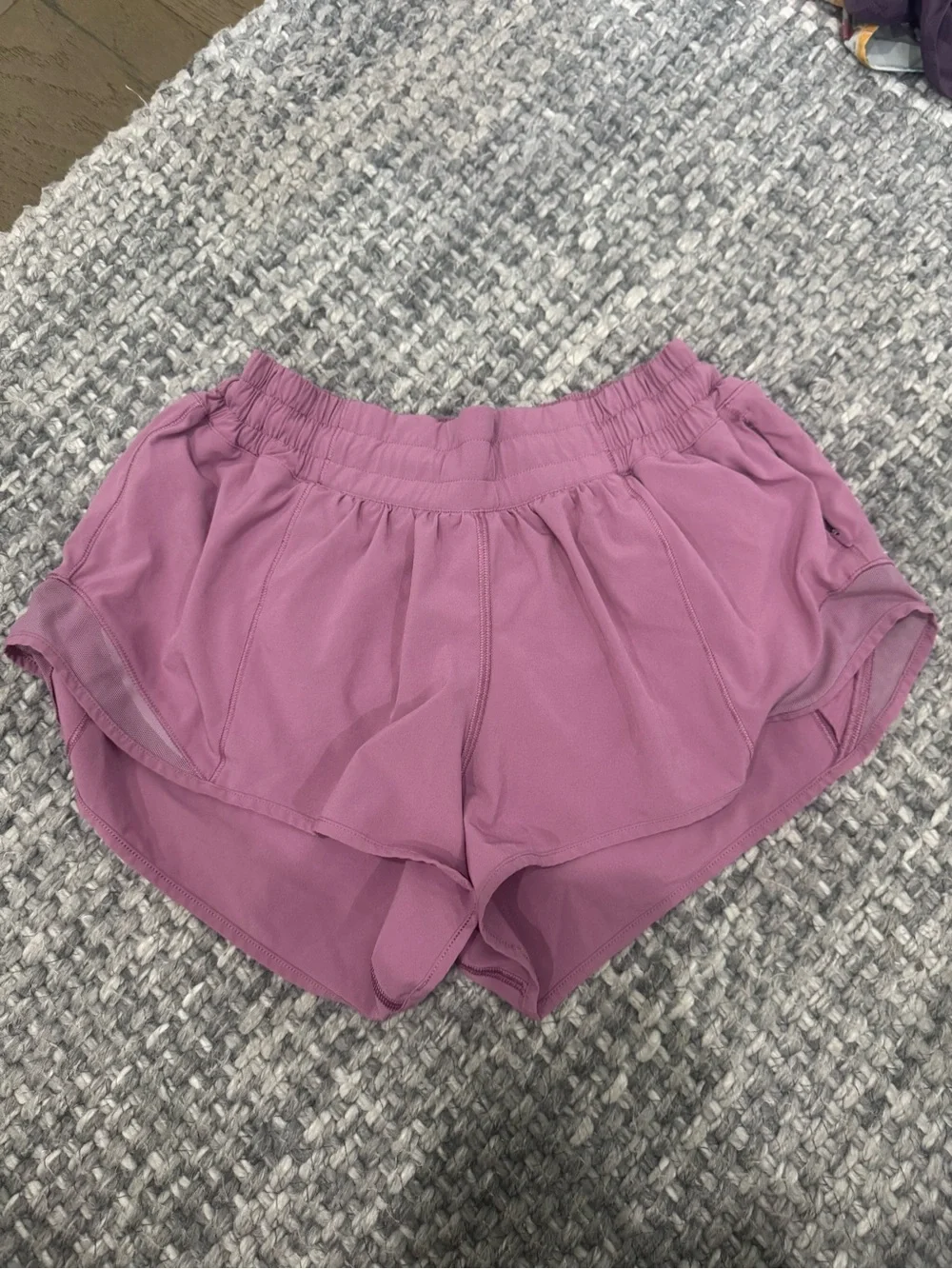 Lululemon Hotty Hot LR 2.5” Shorts